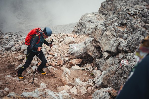 Quelles sont les meilleures pratiques pour camper en région de haute montagne?